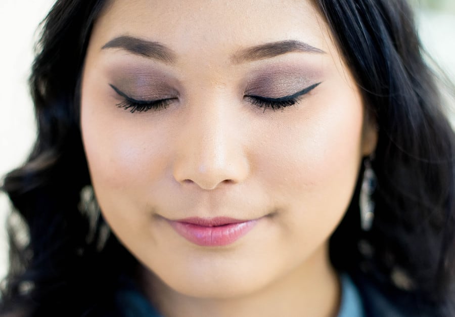 how to do winged eyeliner
